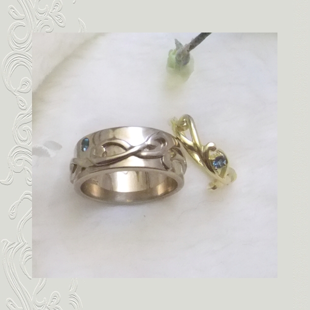 【OJ390】海をイメージした、ゴールドのオーダーメイドのマリッジリング(結婚指輪)